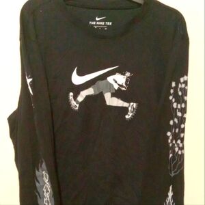 Men nike long sleeve shirt size Small black and white